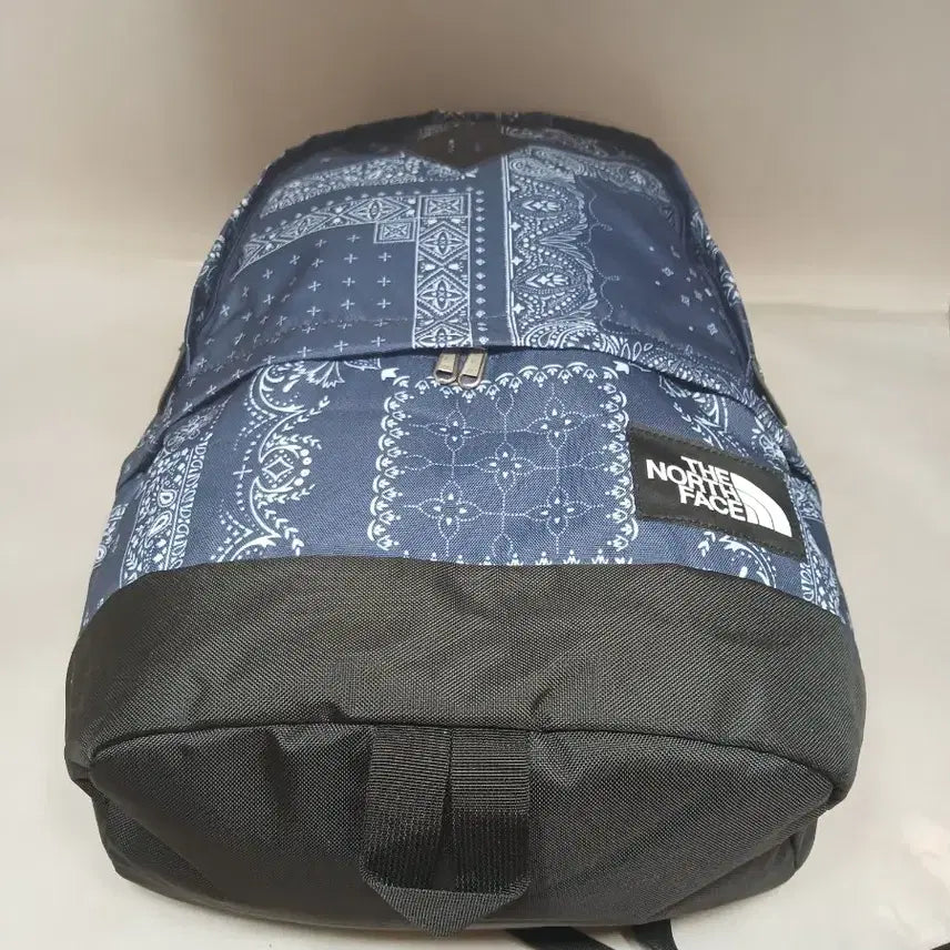 [BUNJANG] The North Face Paisley Bandana Backpack (28L) / 노스페이스 페이즐리 반다나 백팩(28L)
