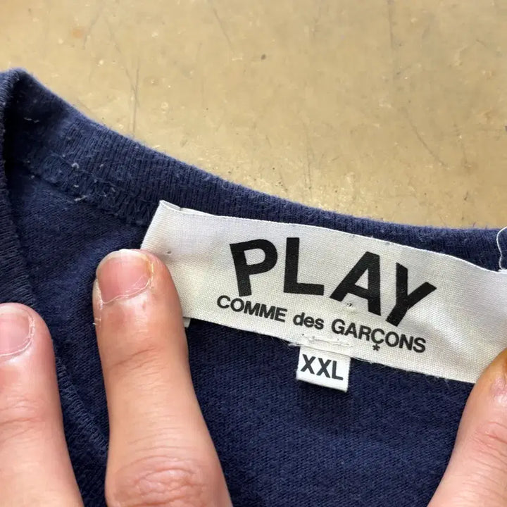 [BUNJANG] Comme des Garcons Double Heart Logo Navy T-shirt / XXL 꼼데가르송 더블 하트로고 네이비 반팔티셔츠