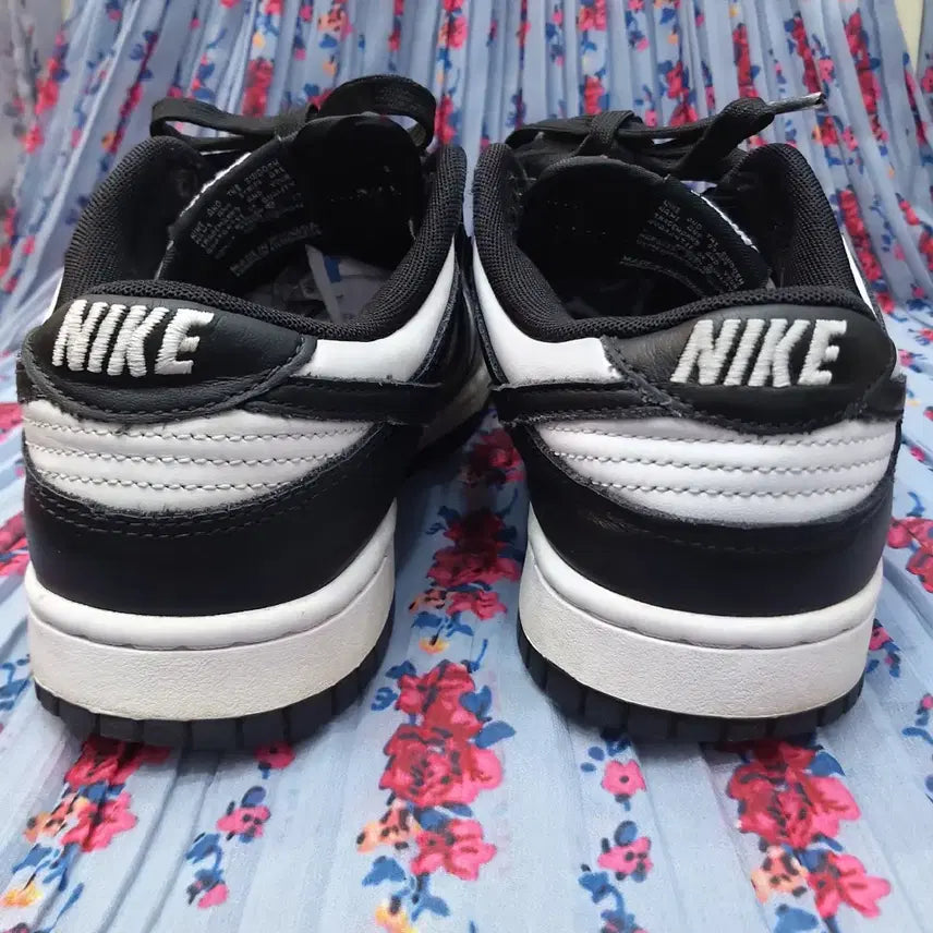 [BUNJANG] Nike Dunk Low Black/White Sneakers / 나이키 덩크 로우 블랙/화이트 260mm