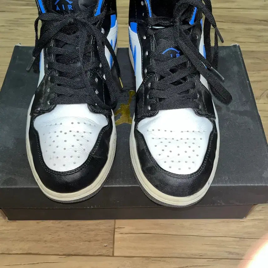 [BUNJANG] Nike Jordan 1 Mid Racer Blue Sneakers / 조던1 미드레이서 블루 + 주름방지패드