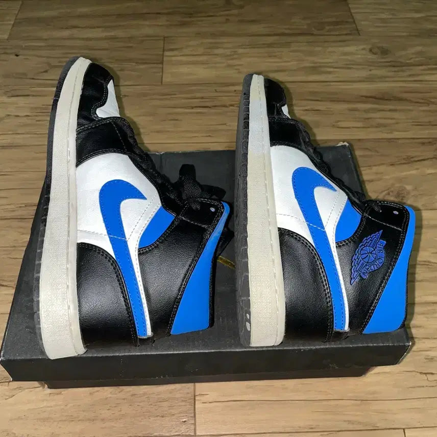 [BUNJANG] Nike Jordan 1 Mid Racer Blue Sneakers / 조던1 미드레이서 블루 + 주름방지패드