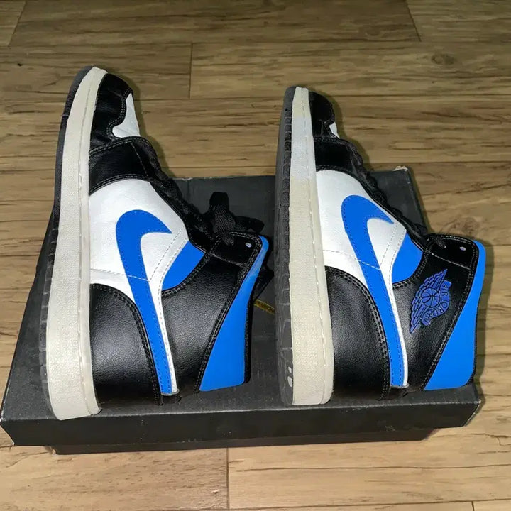 [BUNJANG] Nike Jordan 1 Mid Racer Blue Sneakers / 조던1 미드레이서 블루 + 주름방지패드