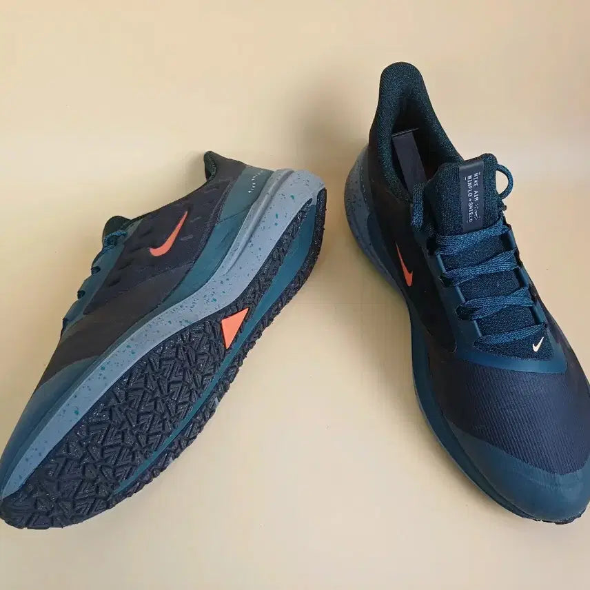 [SOLD OUT] (270)나이키 에어 윈플로 9 쉴드