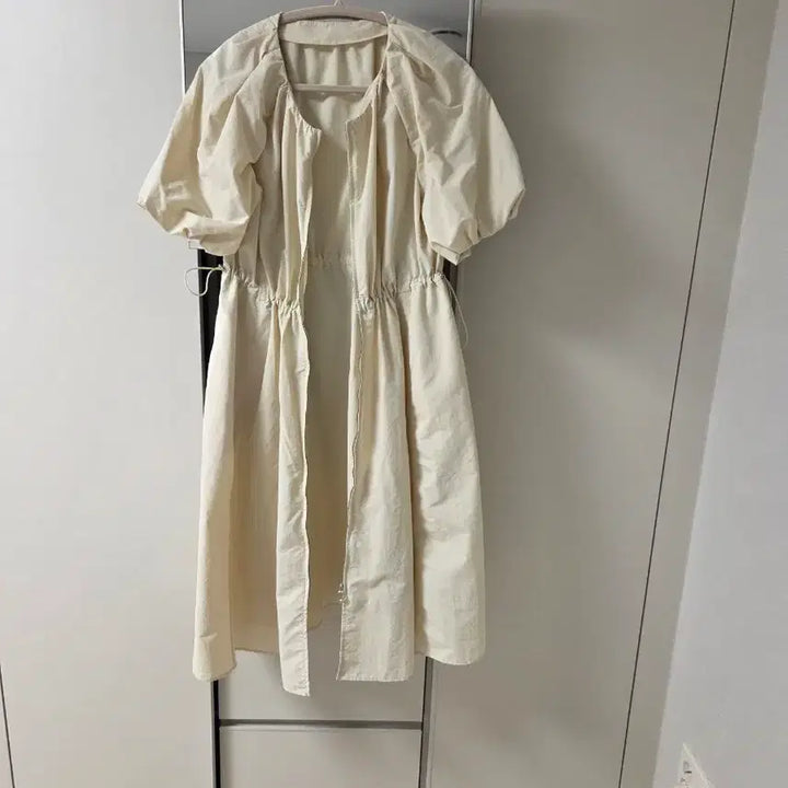 [BUNJANG] Ivory Puff Sleeve Long Dress / 아이보리 퍼프 블라우스 롱 원피스