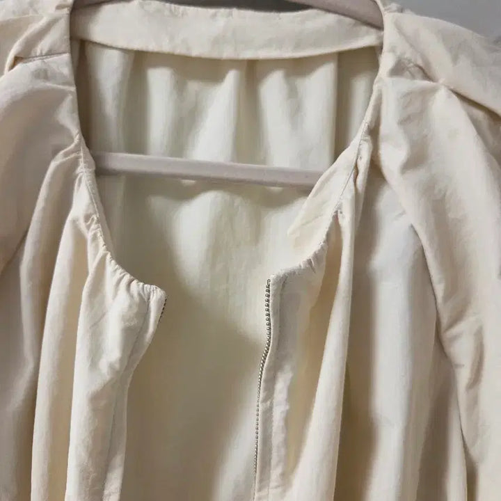 [BUNJANG] Ivory Puff Sleeve Long Dress / 아이보리 퍼프 블라우스 롱 원피스