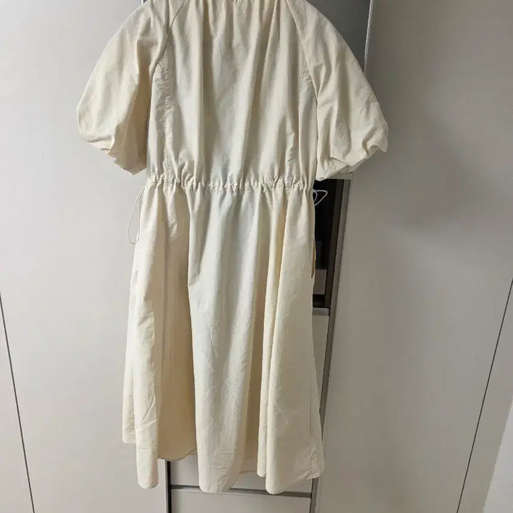 [BUNJANG] Ivory Puff Sleeve Long Dress / 아이보리 퍼프 블라우스 롱 원피스