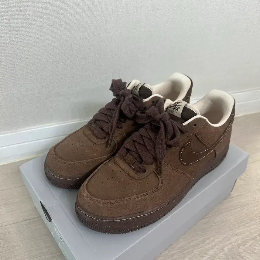 [BUNJANG] Nike Air Force 1 Kakao Wow Sneakers / 나이키 에어포스1 카카오와우 w280