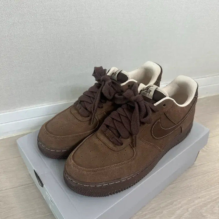 [BUNJANG] Nike Air Force 1 Kakao Wow Sneakers / 나이키 에어포스1 카카오와우 w280