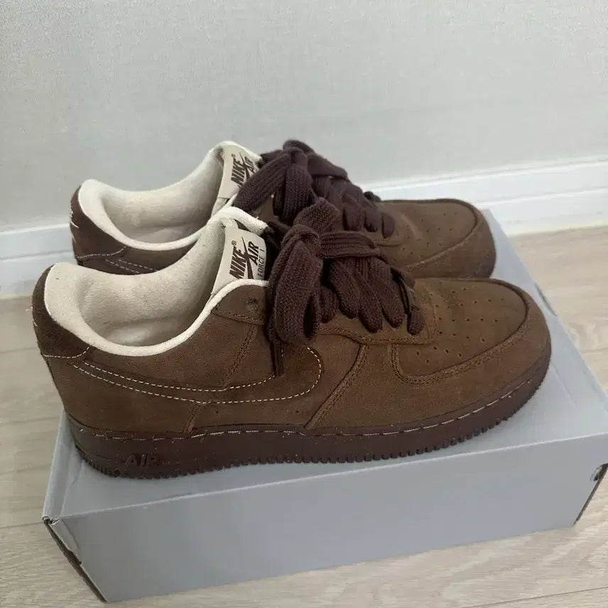 [BUNJANG] Nike Air Force 1 Kakao Wow Sneakers / 나이키 에어포스1 카카오와우 w280