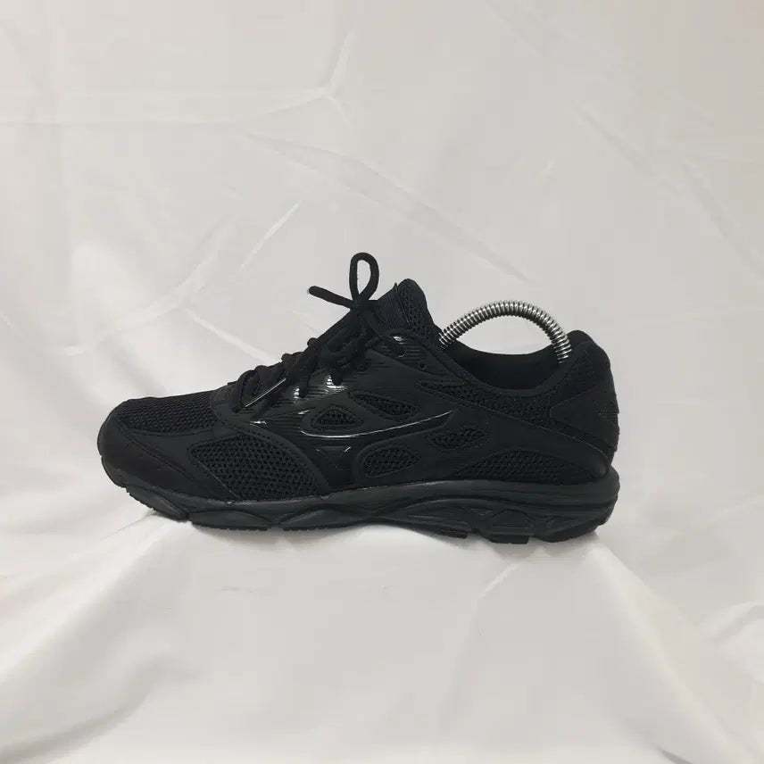 [SOLD OUT] 빈티지하서 270 미즈노 맥시마이저 21 블랙 스니커즈 운동화