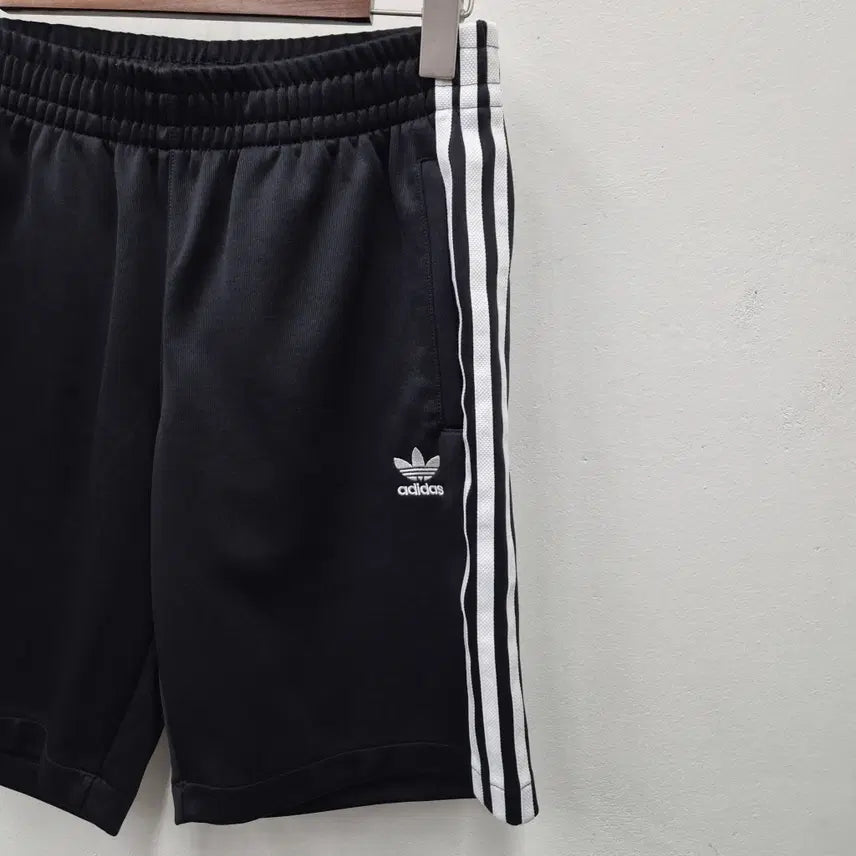 [BUNJANG] Adidas Adicolor Classic Shorts XL / 아디다스 아디컬러 클래식 반바지 XL