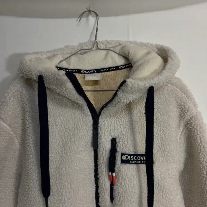 [BUNJANG] Discovery Fleece Hooded Zip-up Jacket / 디스커버리 뽀글이 후리스 후드집업