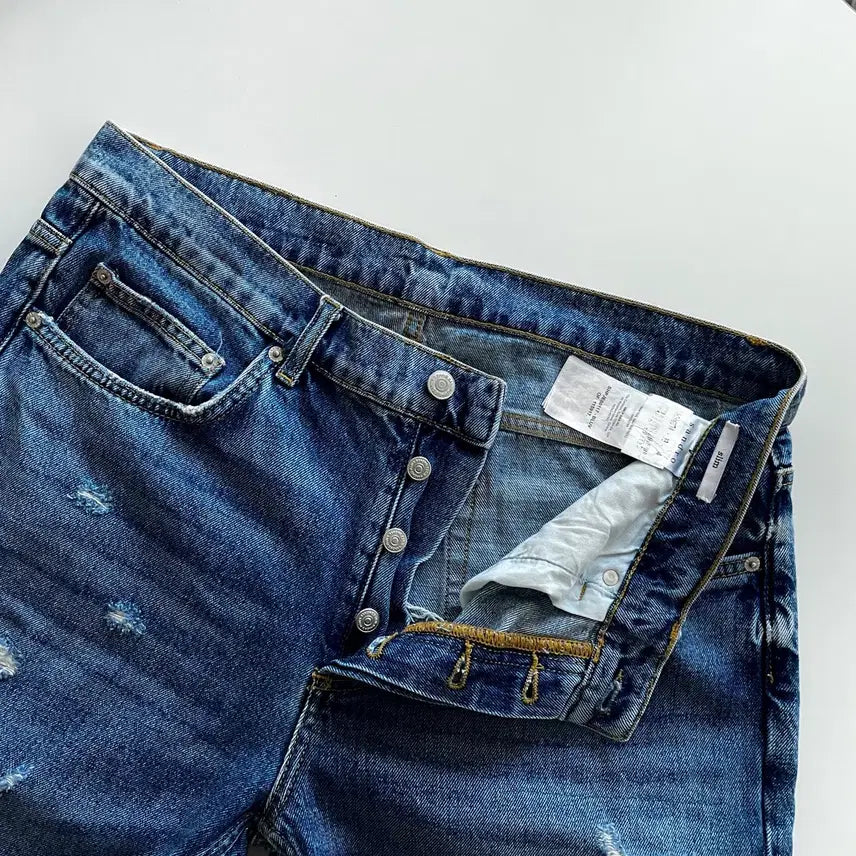 [SOLD OUT] 산드로 워시드 디스트로이드 데님