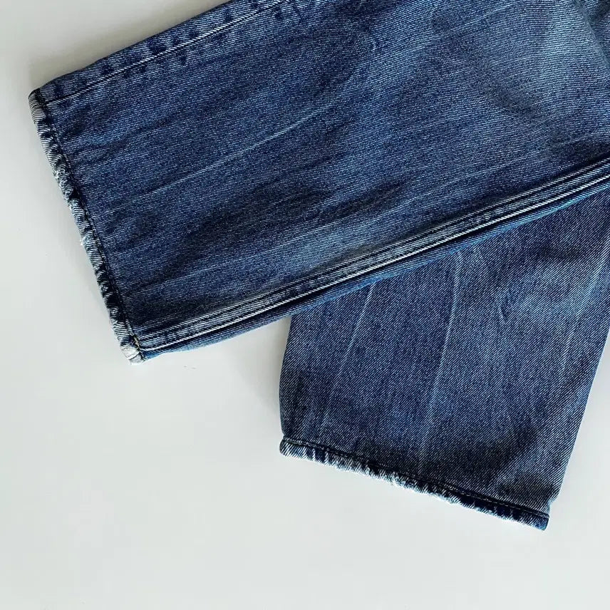 [SOLD OUT] 산드로 워시드 디스트로이드 데님