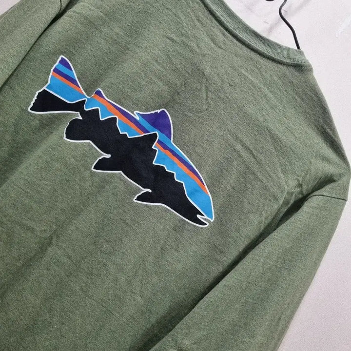 [BUNJANG] Patagonia Khaki Long Sleeve Shirt (Size 95) / 파타고니아 카키 긴팔티 사이즈95