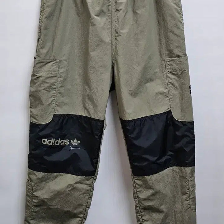 [SOLD OUT] 아디다스 테크 카고 트랙팬츠 XL