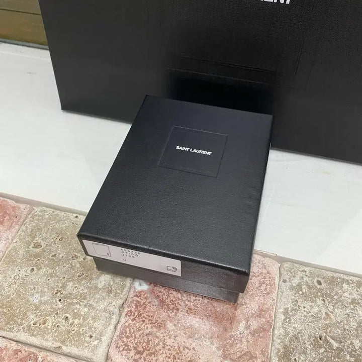 [BUNJANG] Saint Laurent Wallet Set / 생로랑 반지갑 박스 + 더스트 + 쇼핑백