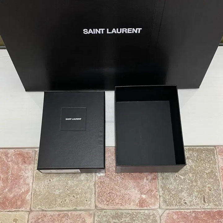 [BUNJANG] Saint Laurent Wallet Set / 생로랑 반지갑 박스 + 더스트 + 쇼핑백