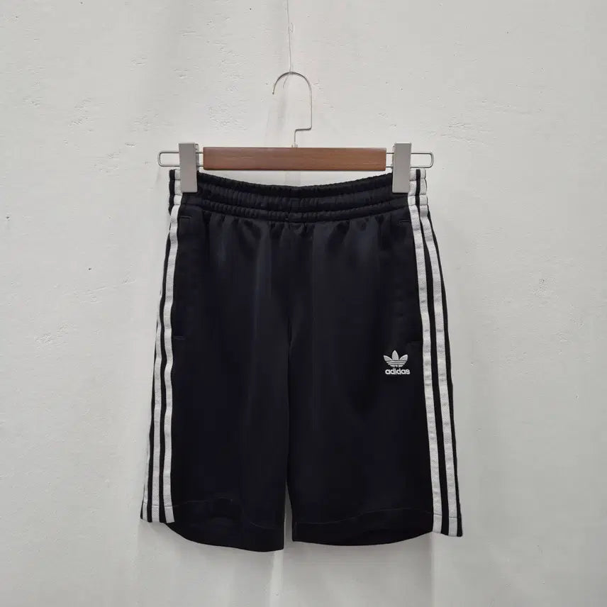 [BUNJANG] Adidas Adicolor Classic Shorts M / 아디다스 아디컬러 클래식 반바지 M