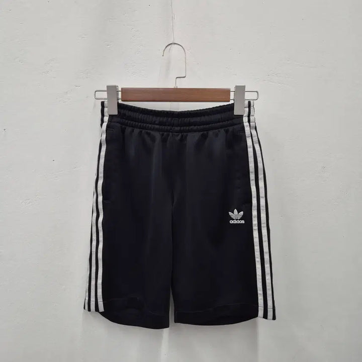 [BUNJANG] Adidas Adicolor Classic Shorts M / 아디다스 아디컬러 클래식 반바지 M