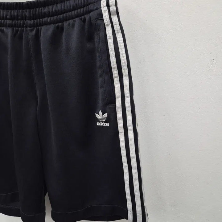 [BUNJANG] Adidas Adicolor Classic Shorts M / 아디다스 아디컬러 클래식 반바지 M