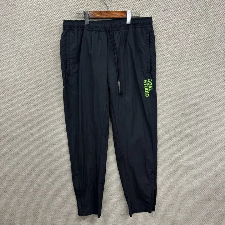 [BUNJANG] Goal Studio Embroidered Logo Woven Training Pants XL / 골스튜디오 자수로고 우븐 츄리닝바지 XL A09203