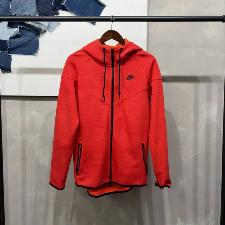 [BUNJANG] Nike Tech Pack Logo Printed Hooded Jacket (105) / (105) 나이키 캐주얼 로고 프린팅 테크팩 후드집업 자켓