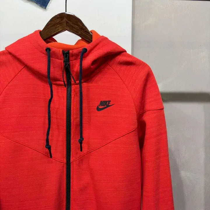 [BUNJANG] Nike Tech Pack Logo Printed Hooded Jacket (105) / (105) 나이키 캐주얼 로고 프린팅 테크팩 후드집업 자켓