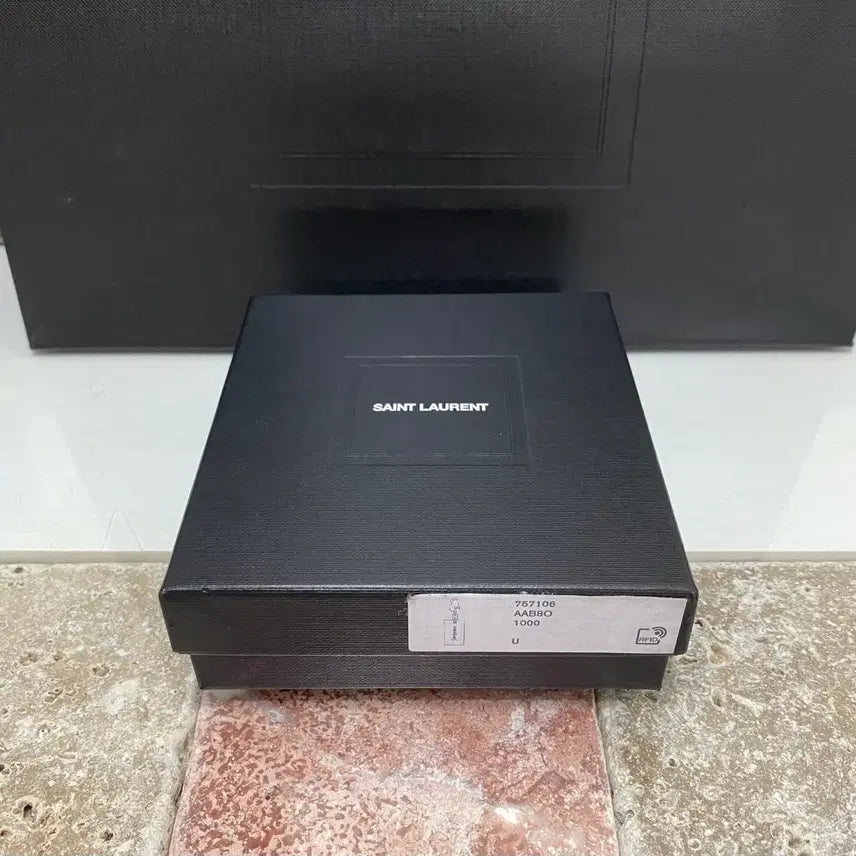 [BUNJANG] Saint Laurent Accessory Box Set / 생로랑 액세서리(키링) 박스 + 더스트 + 쇼핑백