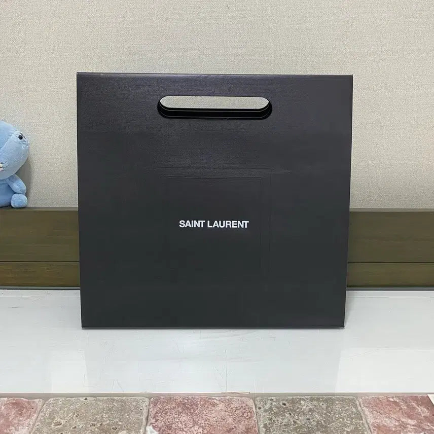 [BUNJANG] Saint Laurent Accessory Box Set / 생로랑 액세서리(키링) 박스 + 더스트 + 쇼핑백
