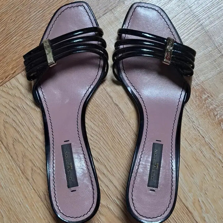 [BUNJANG] Louis Vuitton 35 Sandals / 루이비통 35 약225 샌들 슬리퍼
