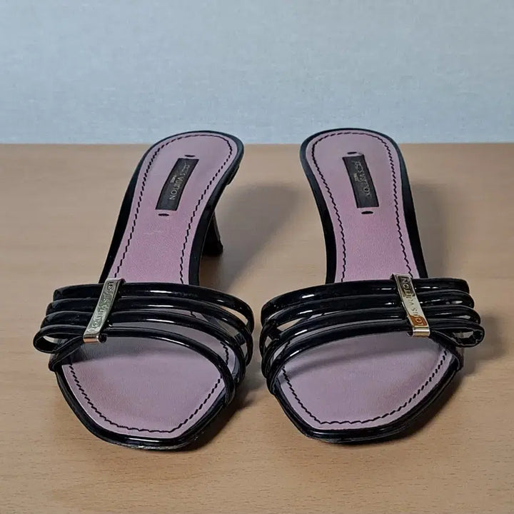 [BUNJANG] Louis Vuitton 35 Sandals / 루이비통 35 약225 샌들 슬리퍼