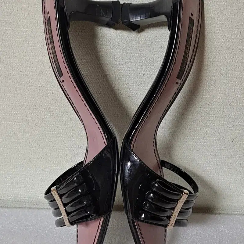 [BUNJANG] Louis Vuitton 35 Sandals / 루이비통 35 약225 샌들 슬리퍼