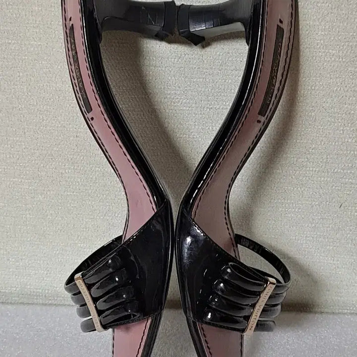 [BUNJANG] Louis Vuitton 35 Sandals / 루이비통 35 약225 샌들 슬리퍼