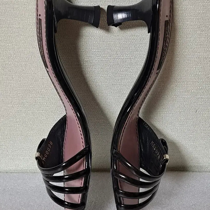 [BUNJANG] Louis Vuitton 35 Sandals / 루이비통 35 약225 샌들 슬리퍼