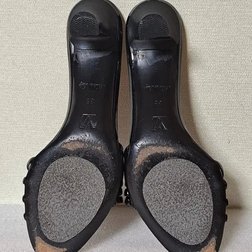 [BUNJANG] Louis Vuitton 35 Sandals / 루이비통 35 약225 샌들 슬리퍼