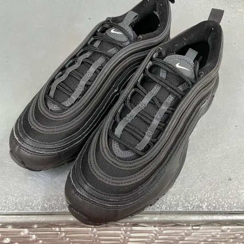 [BUNJANG] Nike Air Max 97 Black Sneakers / 나이키 에어맥스97 블랙 250