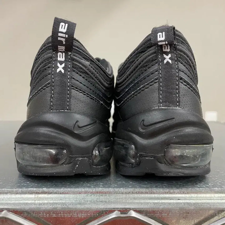 [BUNJANG] Nike Air Max 97 Black Sneakers / 나이키 에어맥스97 블랙 250