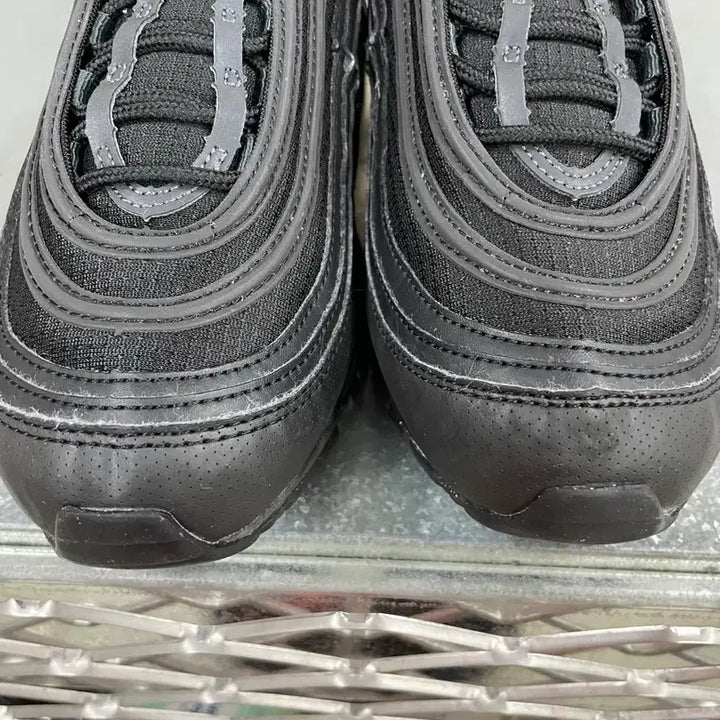 [BUNJANG] Nike Air Max 97 Black Sneakers / 나이키 에어맥스97 블랙 250