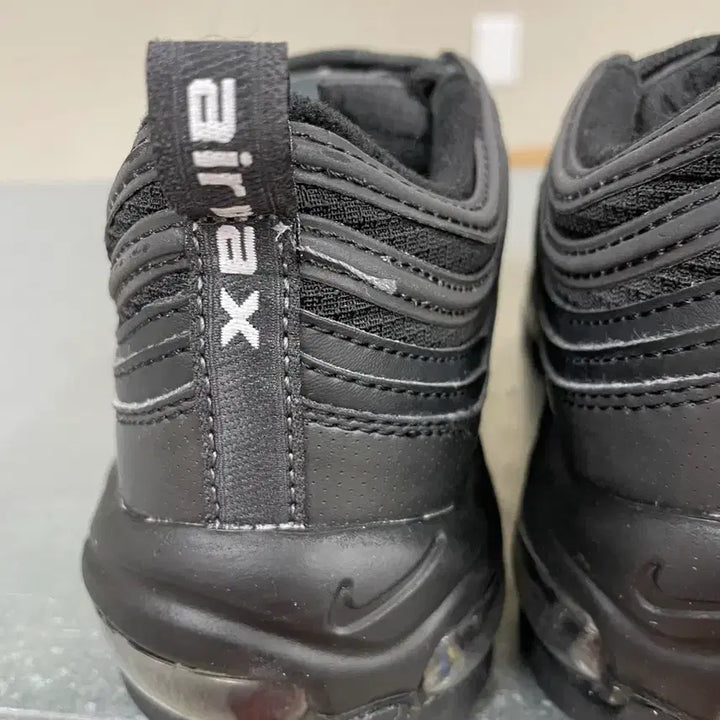 [BUNJANG] Nike Air Max 97 Black Sneakers / 나이키 에어맥스97 블랙 250