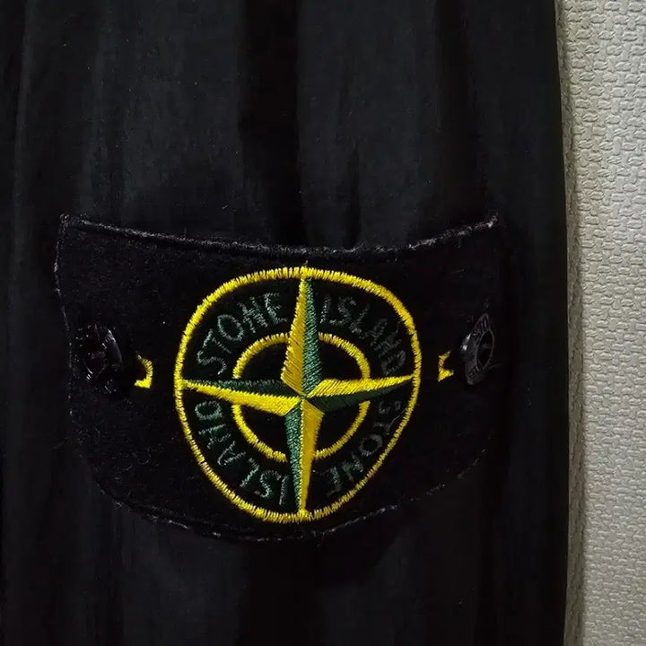 [BUNJANG] Stone Island Crinkle Reps Overshirt (95/M) / 정품 스톤아일랜드 크링클랩스 바람막이 오버셔츠 95 / M