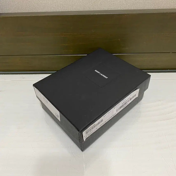 [SOLD OUT] 생로랑 지갑 박스
