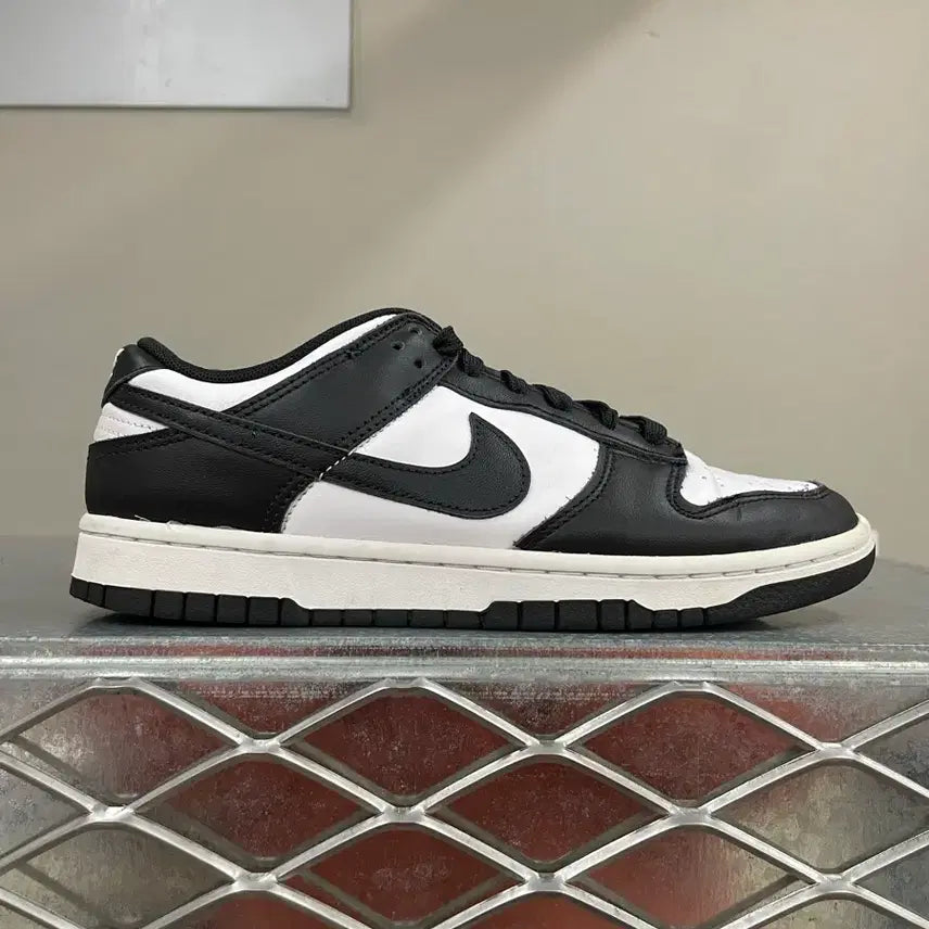 [SOLD OUT] 나이키 덩크 로우 블랙 250
