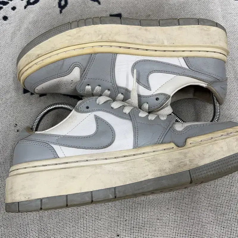 [BUNJANG] Nike Jordan 1 Elevate Wolf Grey Sneakers 240 / 나이키 조던1 엘리베이트 울프 그레이 스니커즈 240 X00013