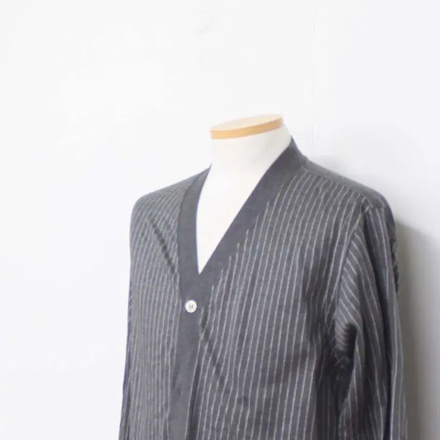 [SOLD OUT] [정품] 꼼데가르송 명품 남성 가디건 니트 상의 춘추 L 정인샵