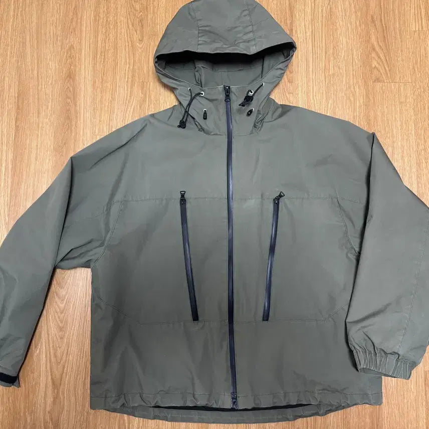 [SOLD OUT] 유니폼브릿지 바람막이 L 사이즈