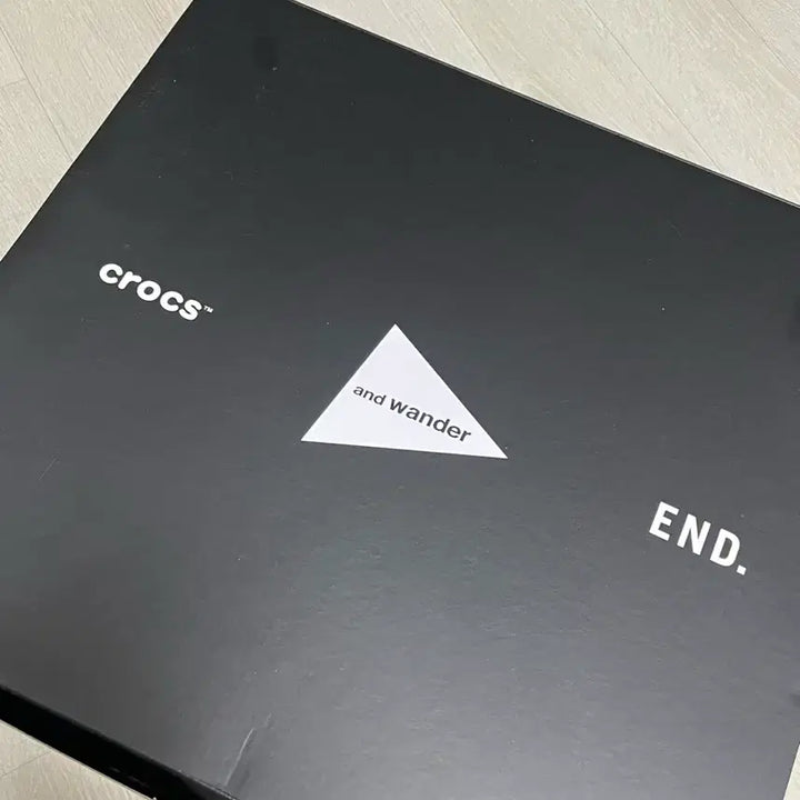 [BUNJANG] Crocs x and wander x END 270 Shoes / 크록스 X 앤드원더 X END 270(새상품)