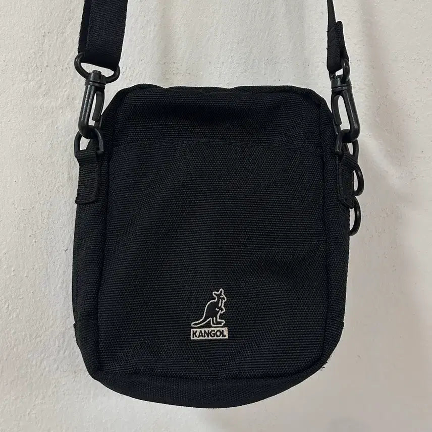 [SOLD OUT] 캉골 블랙 미니 크로스백 OS