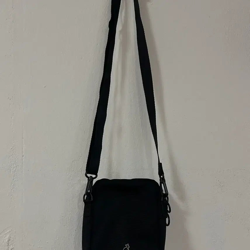 [SOLD OUT] 캉골 블랙 미니 크로스백 OS