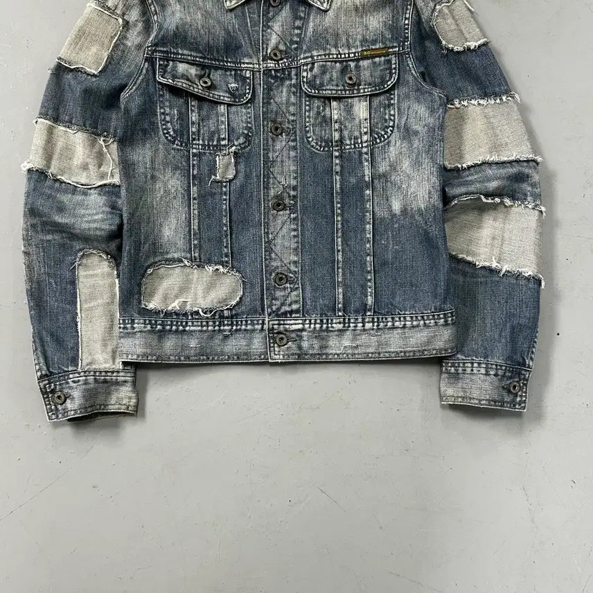 [BUNJANG] Dolce &amp; Gabbana Distressed Denim Jacket / 돌체앤가바나 디스트레스드 데님